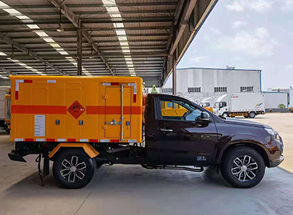 江孜爆破器材运输车